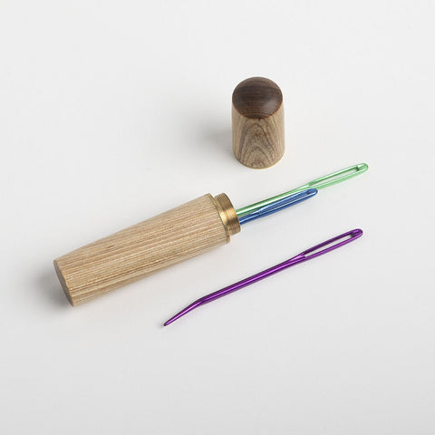 Darning Tapestry Needle Holder