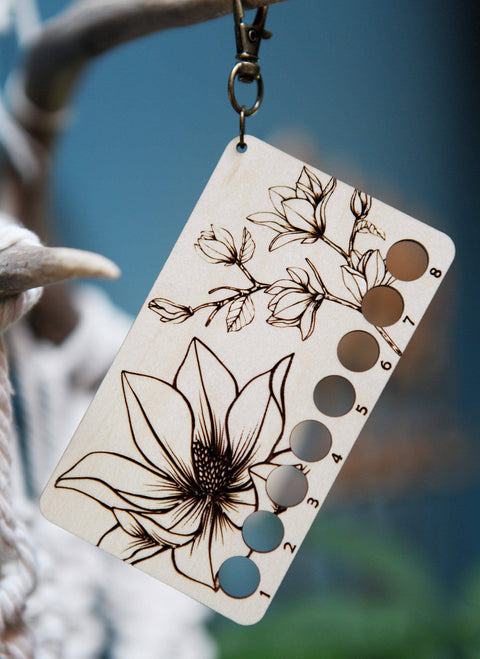 Magnolia Embroidery Floss Storage Holder - Maple Wood