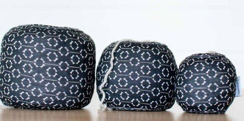 LBD COZY CAKES Yarn Cozy