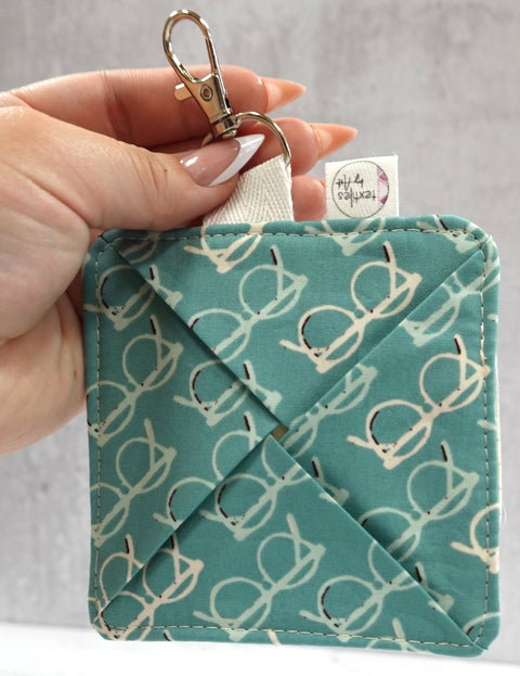 Textiles By Ash - The Clip and Go Cable Keeper